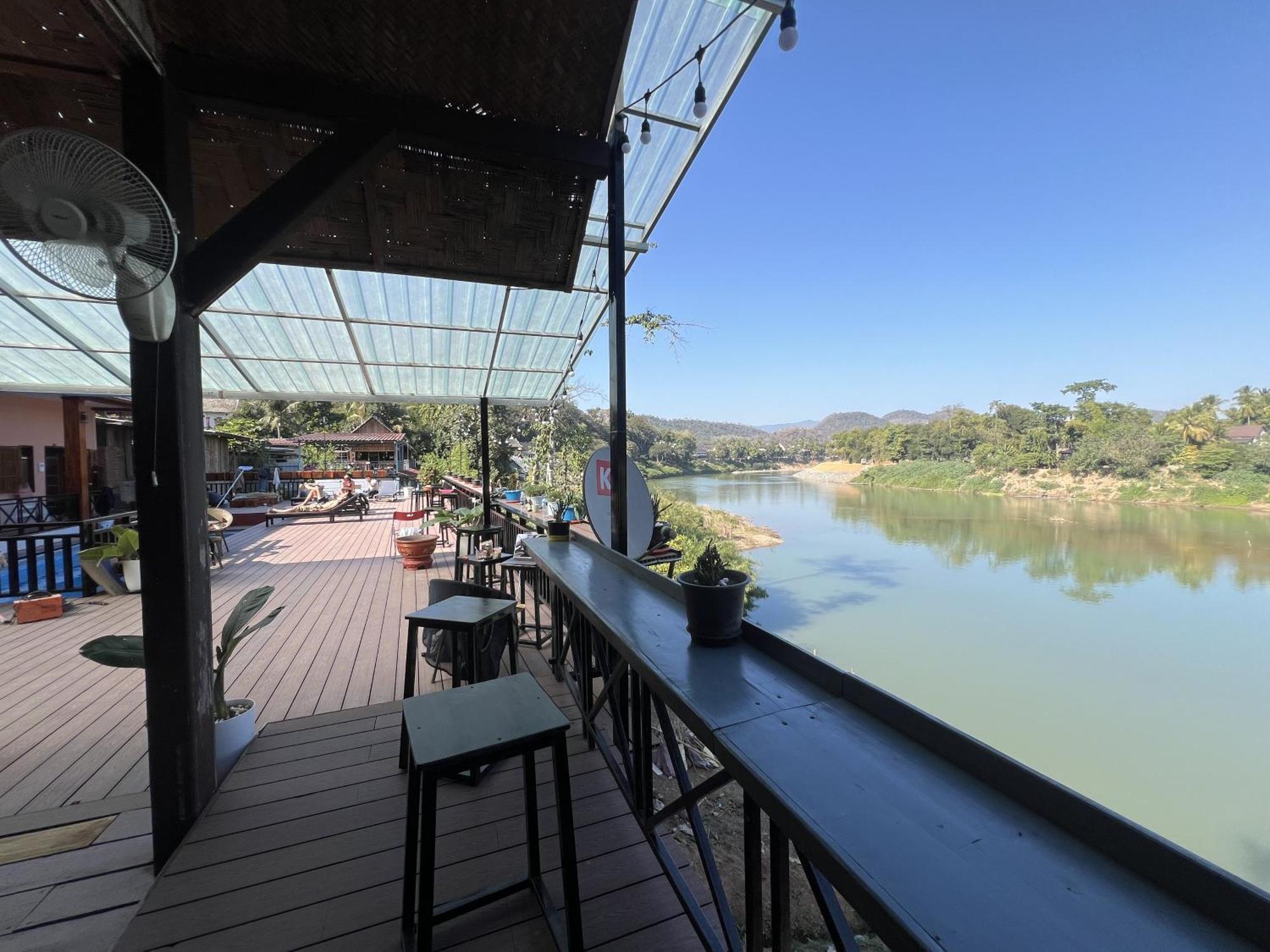 Funny Riverside Backpackers Luang Prabang Exterior foto
