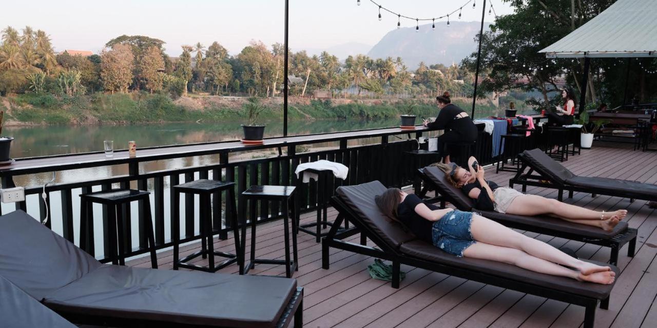 Funny Riverside Backpackers Luang Prabang Exterior foto